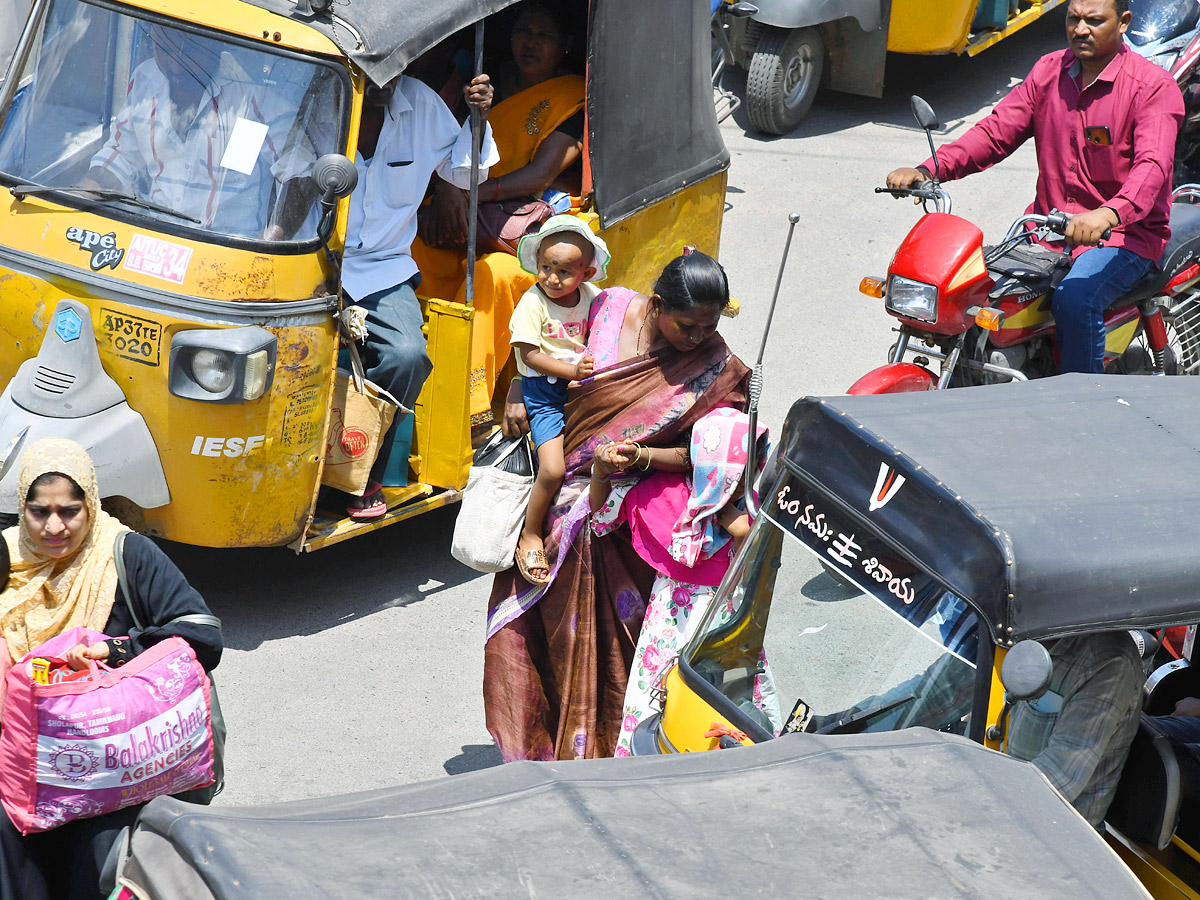 Best Photos of The Day in AP and Telangana Photo Gallery9