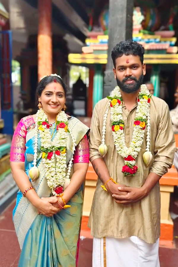 Meera Vasudevan married cinematographer Vipin Puthiyankam Photos2