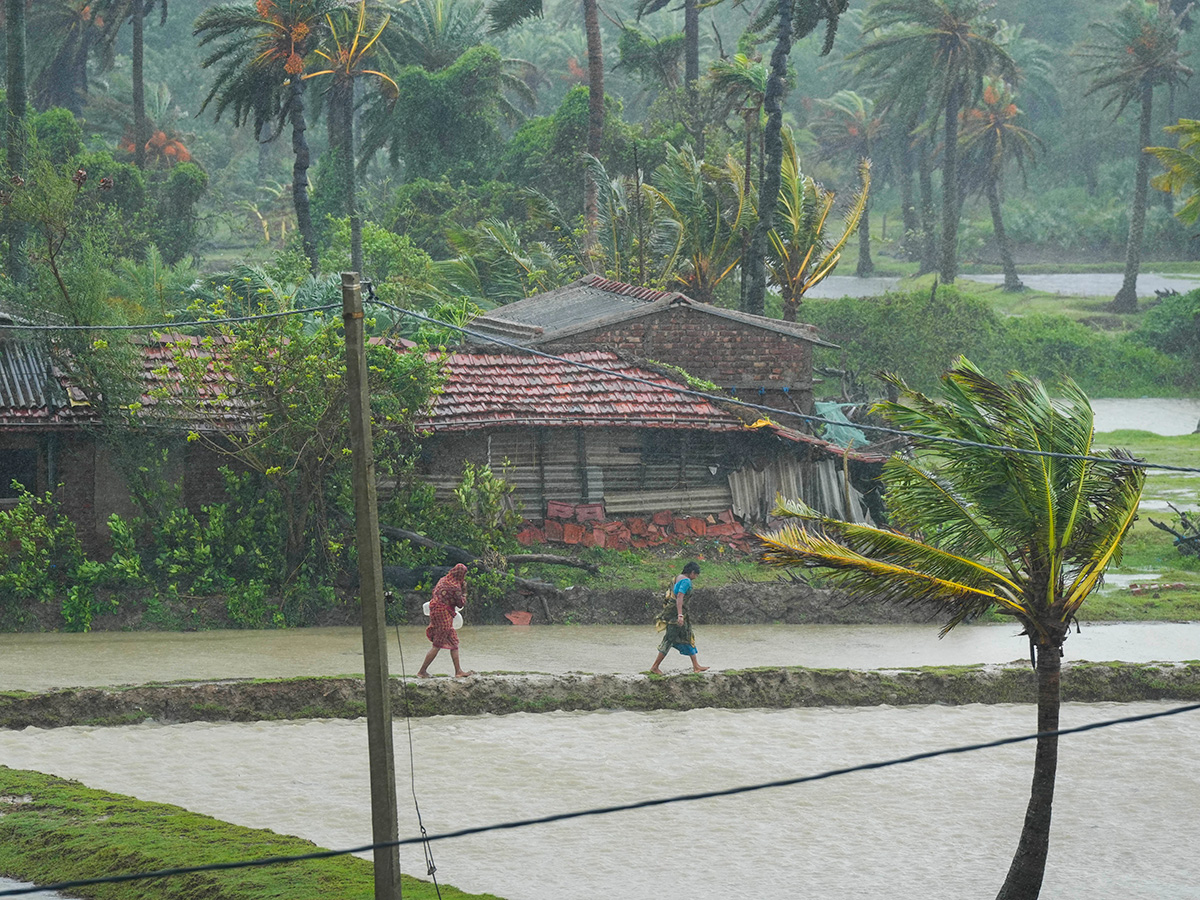 Remal Cyclone Latest Photos Goes Viral19