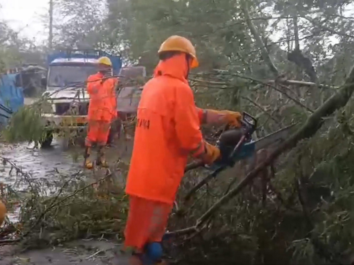 Remal Cyclone Latest Photos Goes Viral24