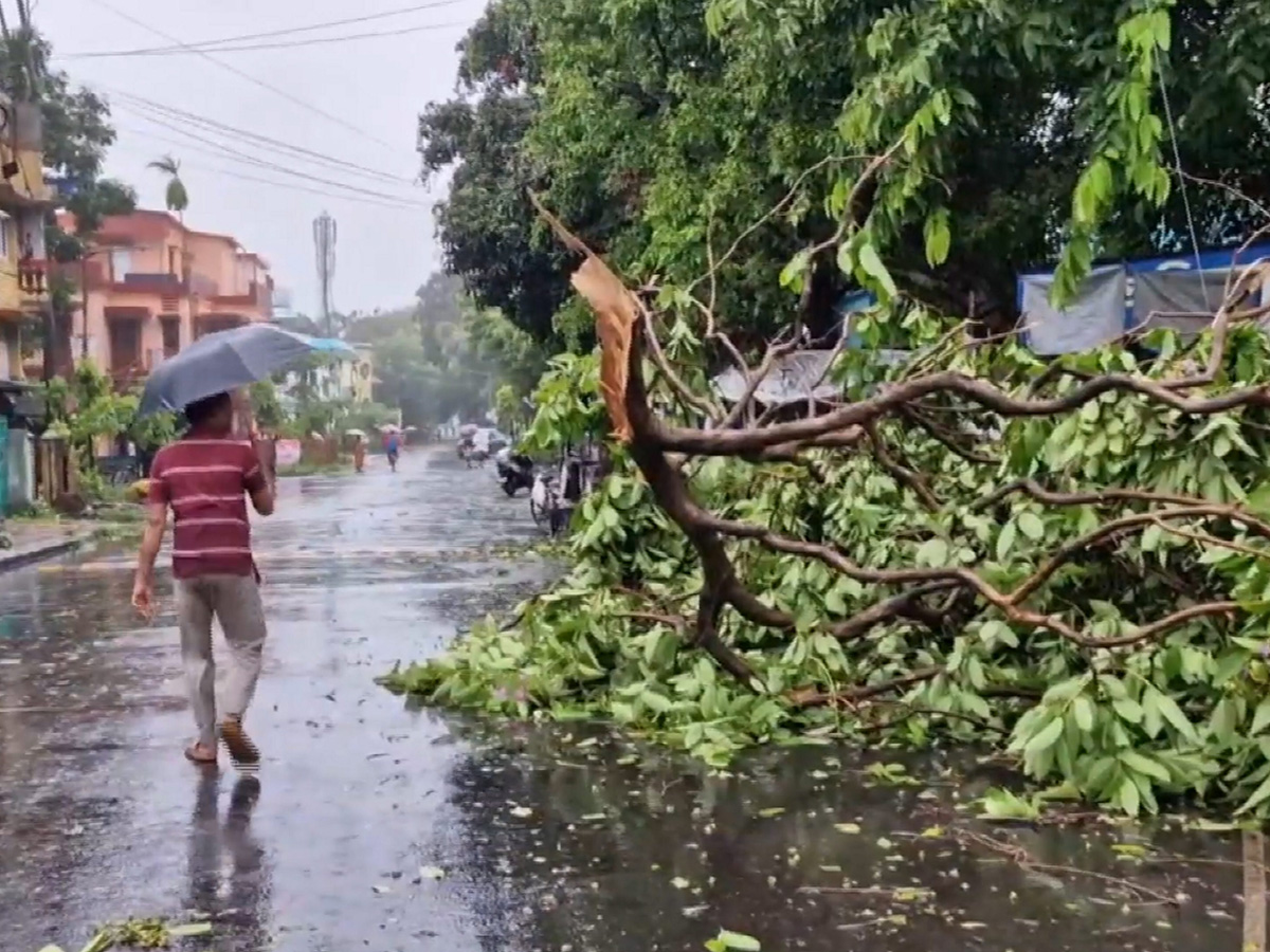 Remal Cyclone Latest Photos Goes Viral25