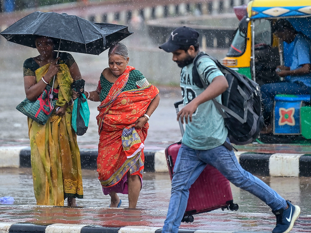 Remal Cyclone Latest Photos Goes Viral4