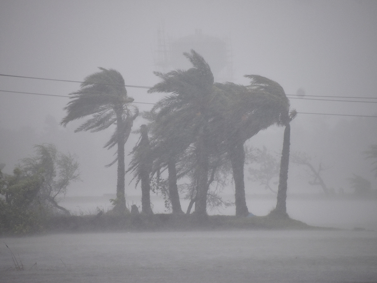 Remal Cyclone Latest Photos Goes Viral6