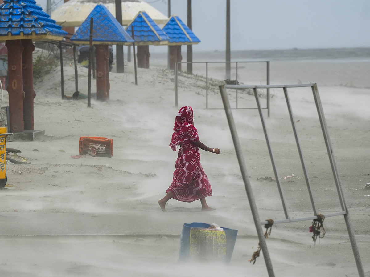 Remal Cyclone Latest Photos Goes Viral7