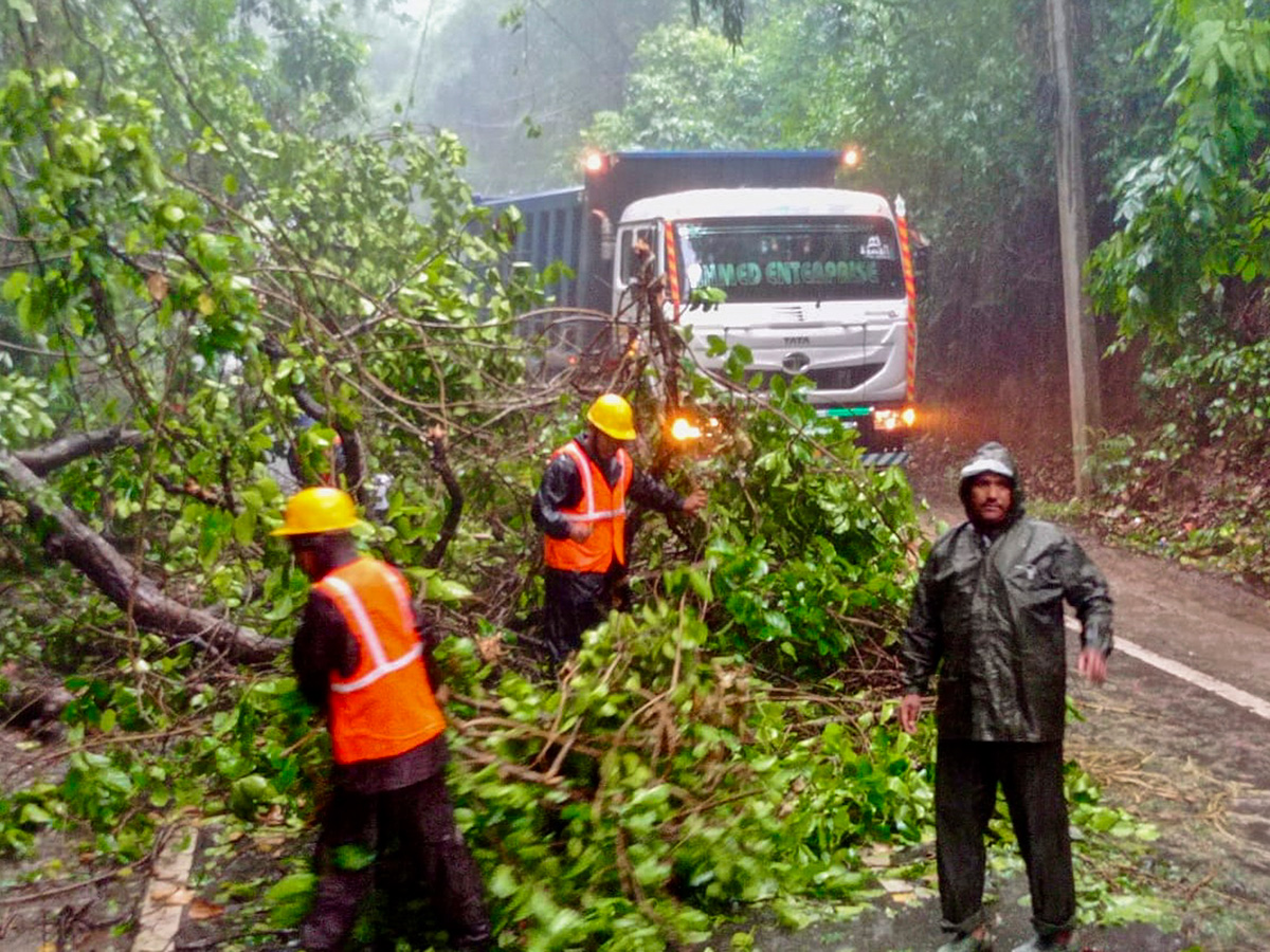 Remal Cyclone Latest Photos Goes Viral8