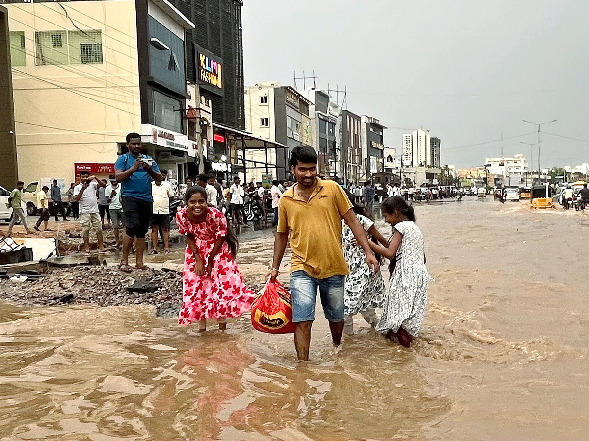 Best Photos of The Day in AP and Telangana Photo Gallery5