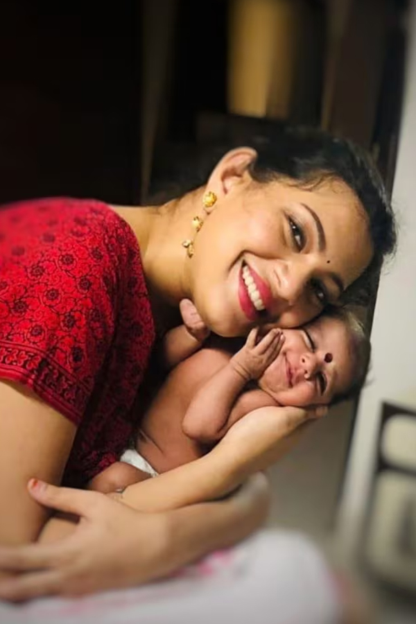 Singer Geetha Madhuri Daughter Dakshayani Prakruthis Adorable Photos11