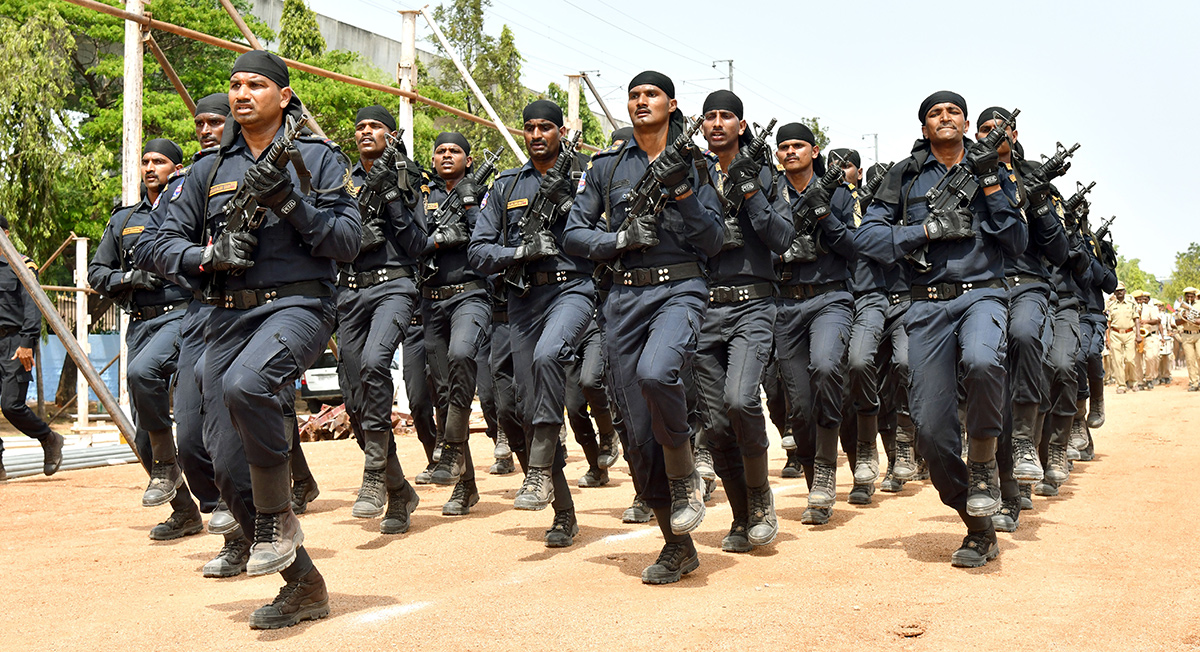 Police Rehearsal In Secunderabad Parade Ground For Telangana Formation Day Celebrations3