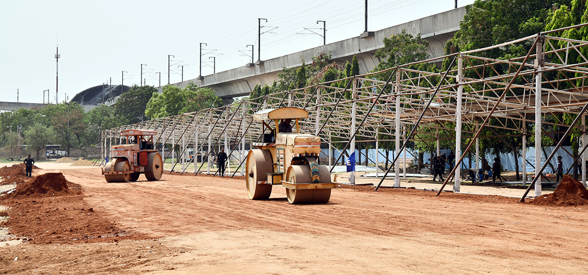 Police Rehearsal In Secunderabad Parade Ground For Telangana Formation Day Celebrations8