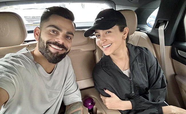 Virat Kohli Hanging Out With wife Anushka Sharma Former cricketer Zaheer Khan in Mumbai Photos12