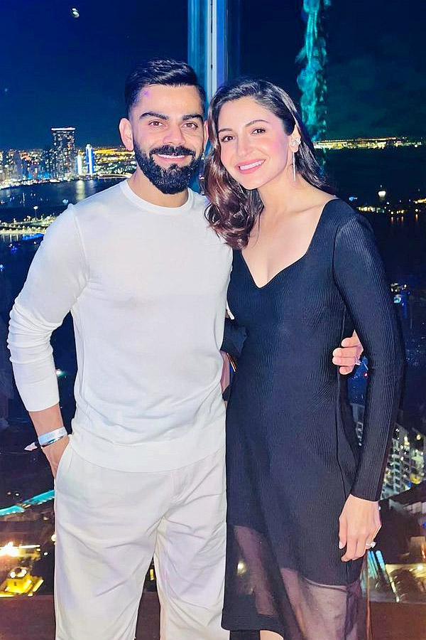 Virat Kohli Hanging Out With wife Anushka Sharma Former cricketer Zaheer Khan in Mumbai Photos7