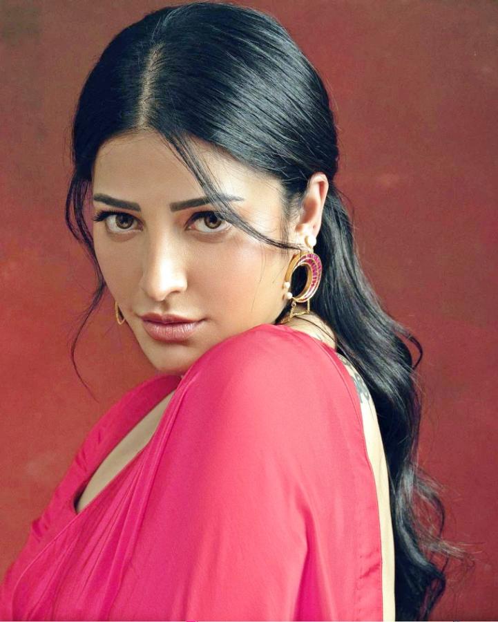 Shruti Haasan Latest Outfit Photos Goes Viral4