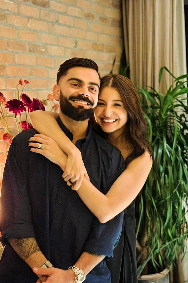 Anushka Sharma Glows First Pics With Virat Kohli Since Son Akaay Birth Goes Viral photos21