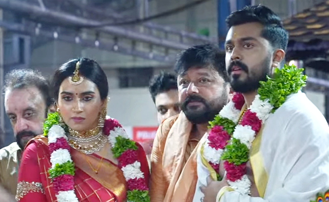 Actor Jayaram Daughter Malavika Wedding Photos11