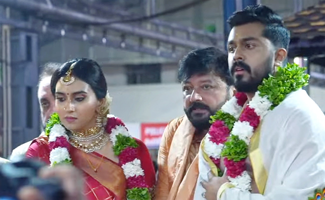 Actor Jayaram Daughter Malavika Wedding Photos8