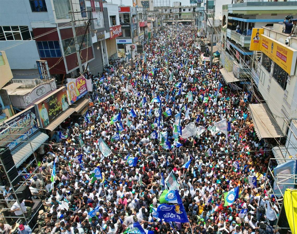 CM Jagan Public Meeting at Narasapuram Photos12