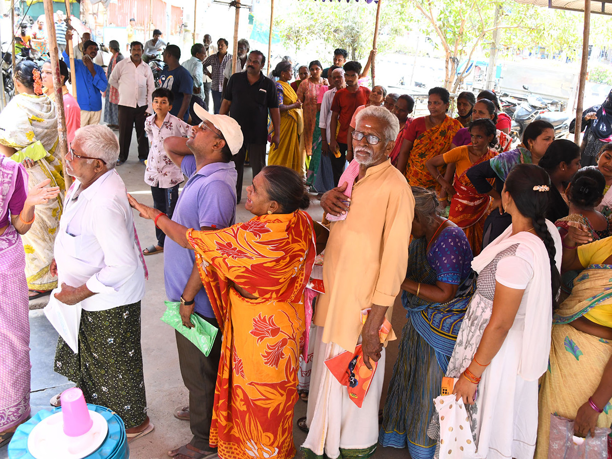 Pension Kanuka In Andhra Pradesh Photos12