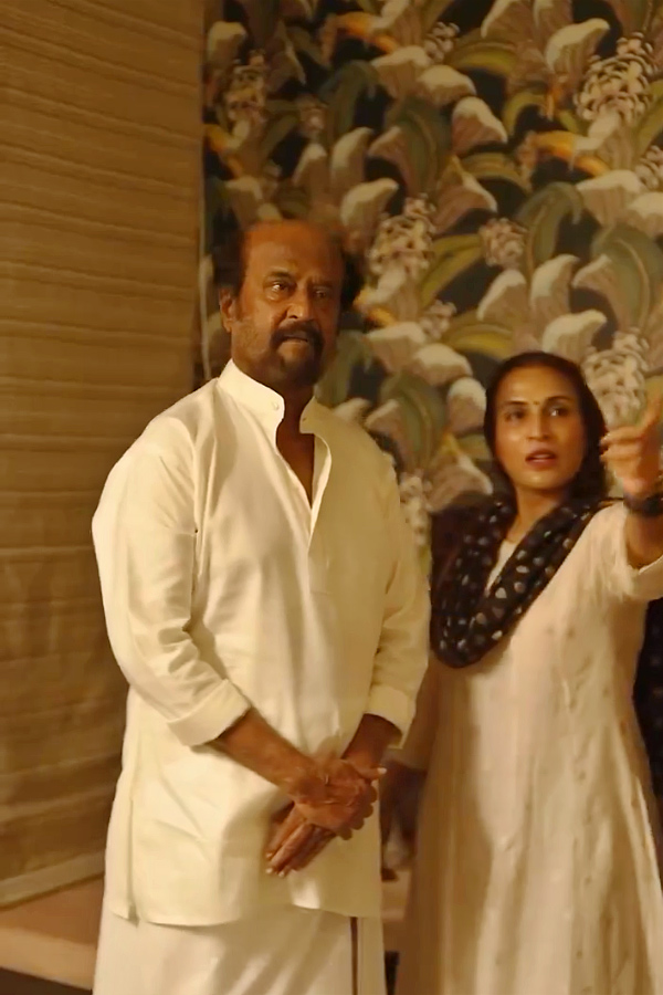 Rajinikanth Daughter Aishwarya New House Warming Ceremony Photos 13