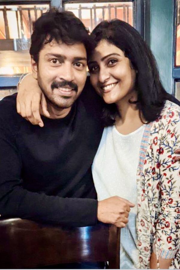 Allari Naresh And Virupa Celebrates 9th Wedding Anniversary: Photos16