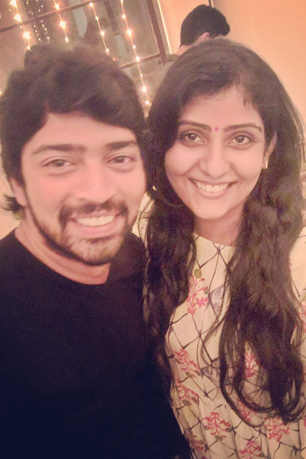 Allari Naresh And Virupa Celebrates 9th Wedding Anniversary: Photos7