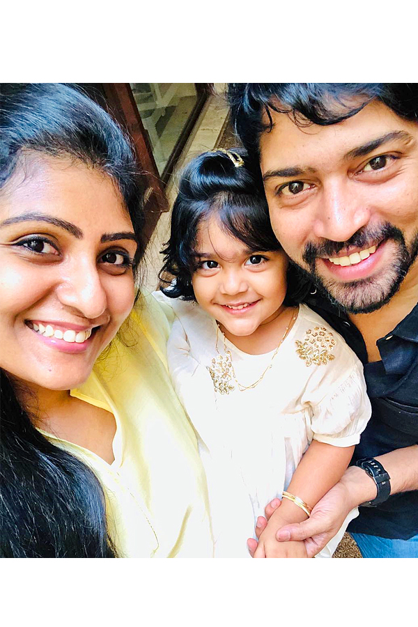 Allari Naresh And Virupa Celebrates 9th Wedding Anniversary: Photos8