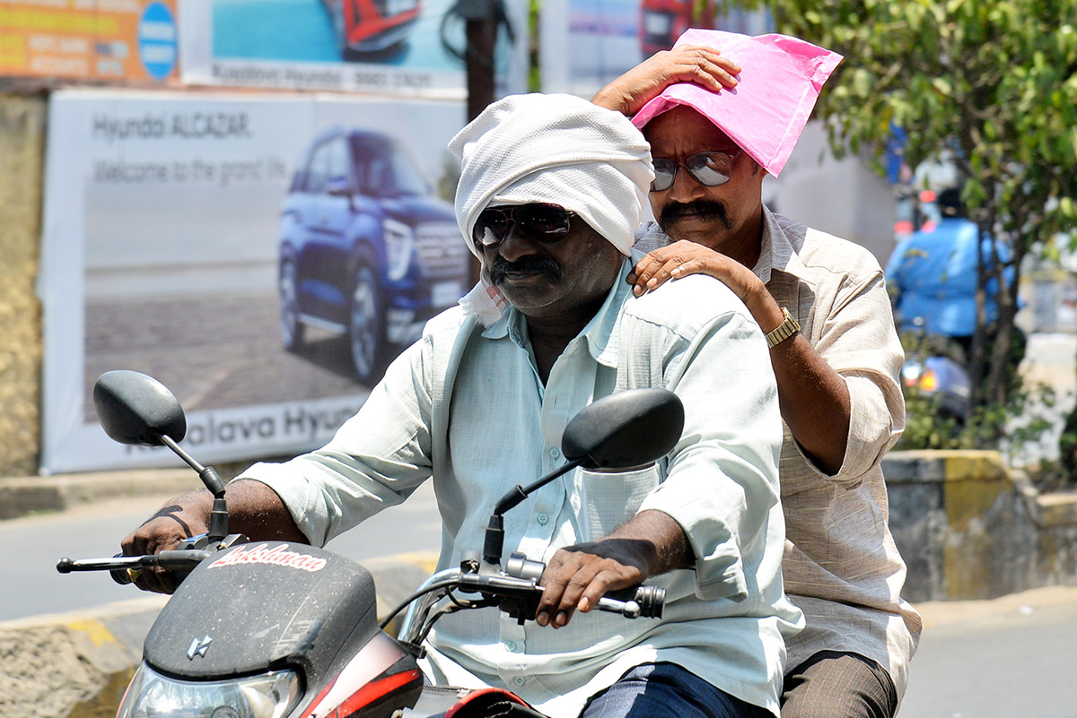 High Temperatures In Telugu States: Photos13