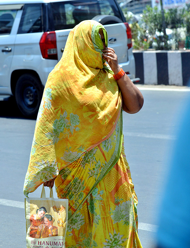 High Temperatures In Telugu States: Photos17