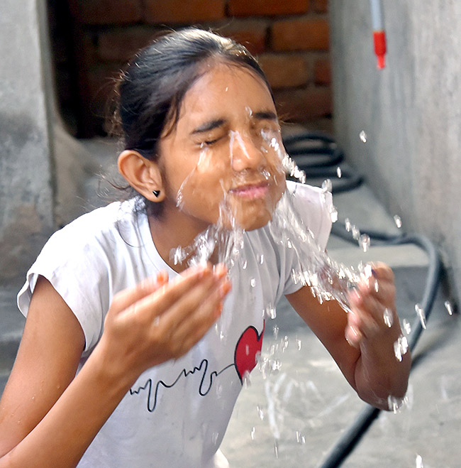 High Temperatures In Telugu States: Photos19