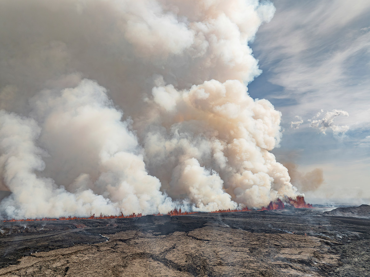 Lava flows from a volcano in Iceland's Grindavik: Photos13