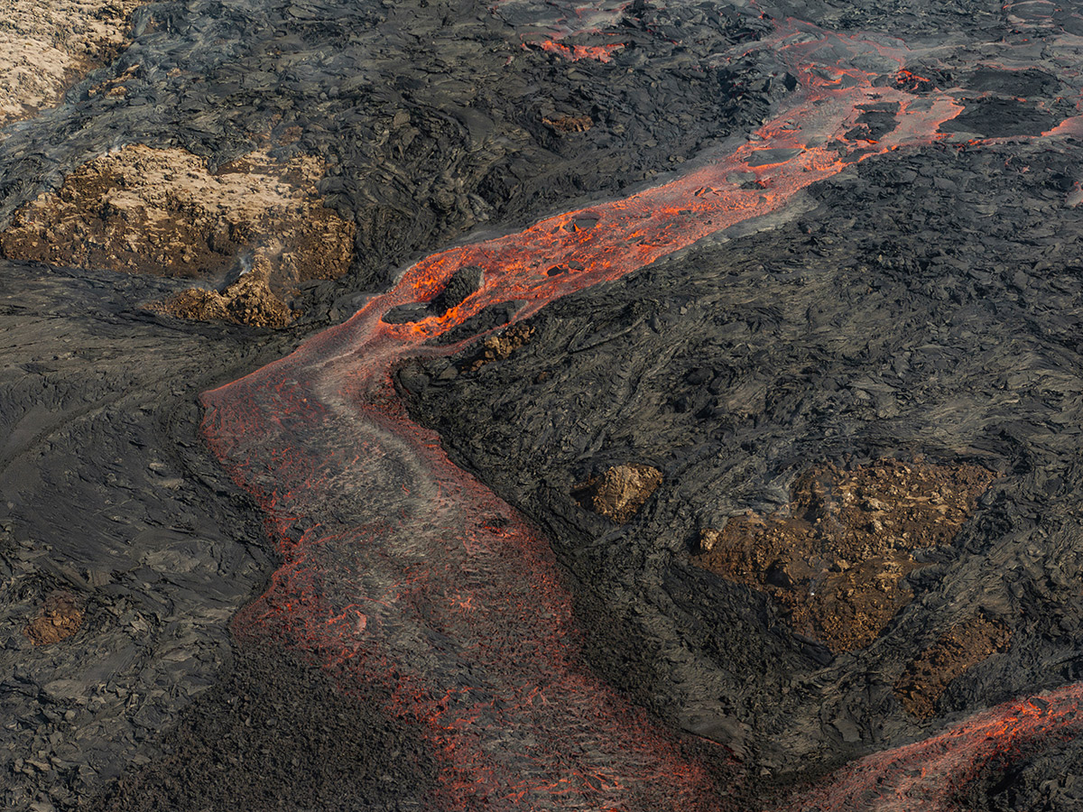 Lava flows from a volcano in Iceland's Grindavik: Photos7