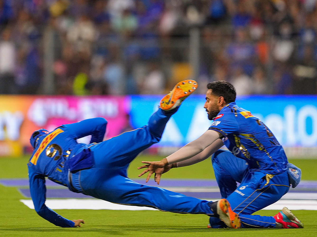 IPL 2024: Kolkata Knight Riders vs Mumbai Indians Match Photos26