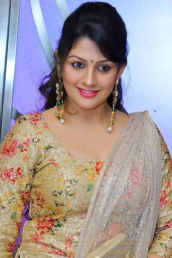 Interesting Facts About Radhika Kumaraswamy Photos11