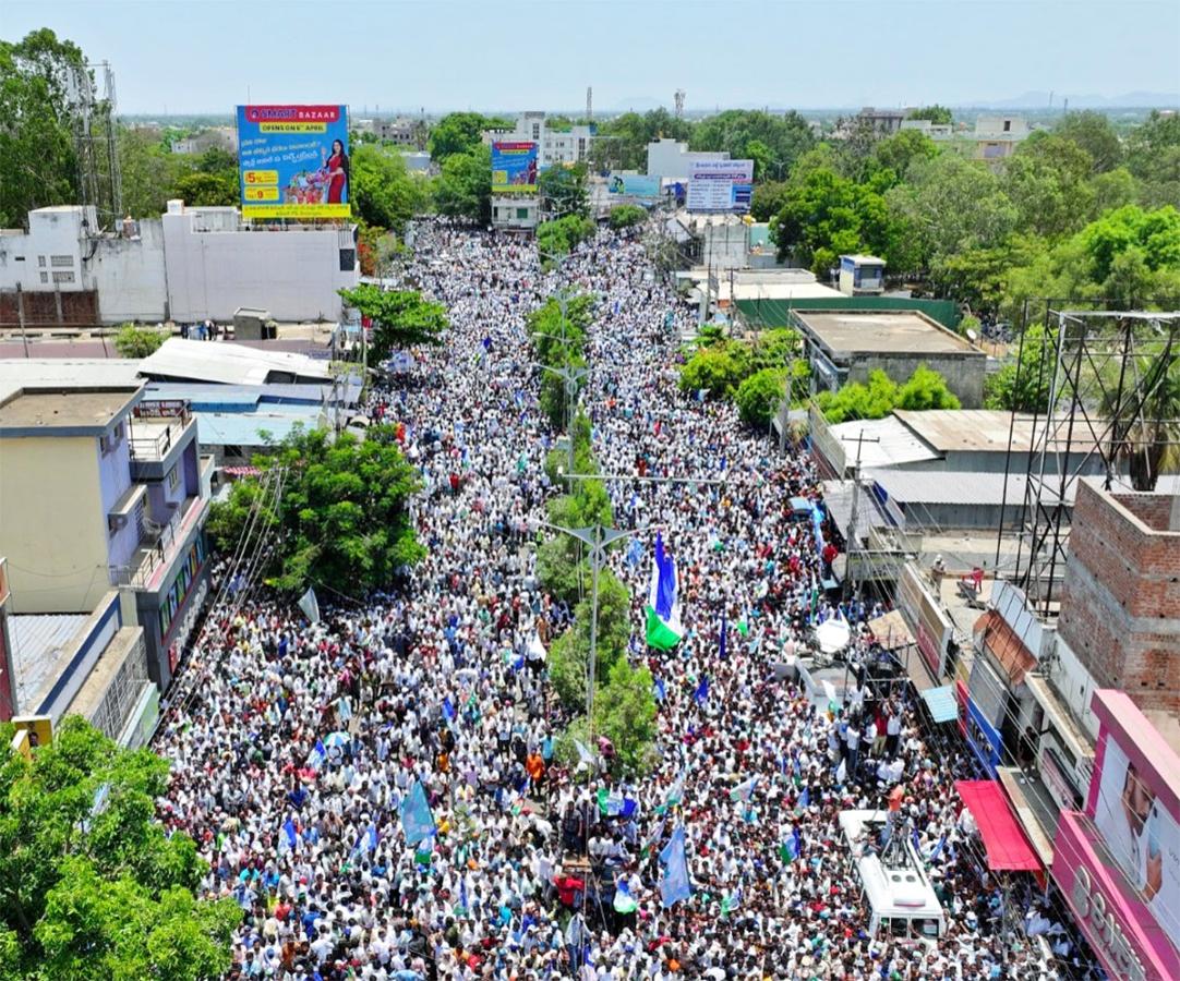 Massive YSRCP Supporters Attend At Hindupuram CM Jagan Road Show13