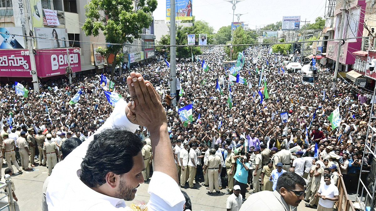 Massive YSRCP Supporters Attend At Hindupuram CM Jagan Road Show26