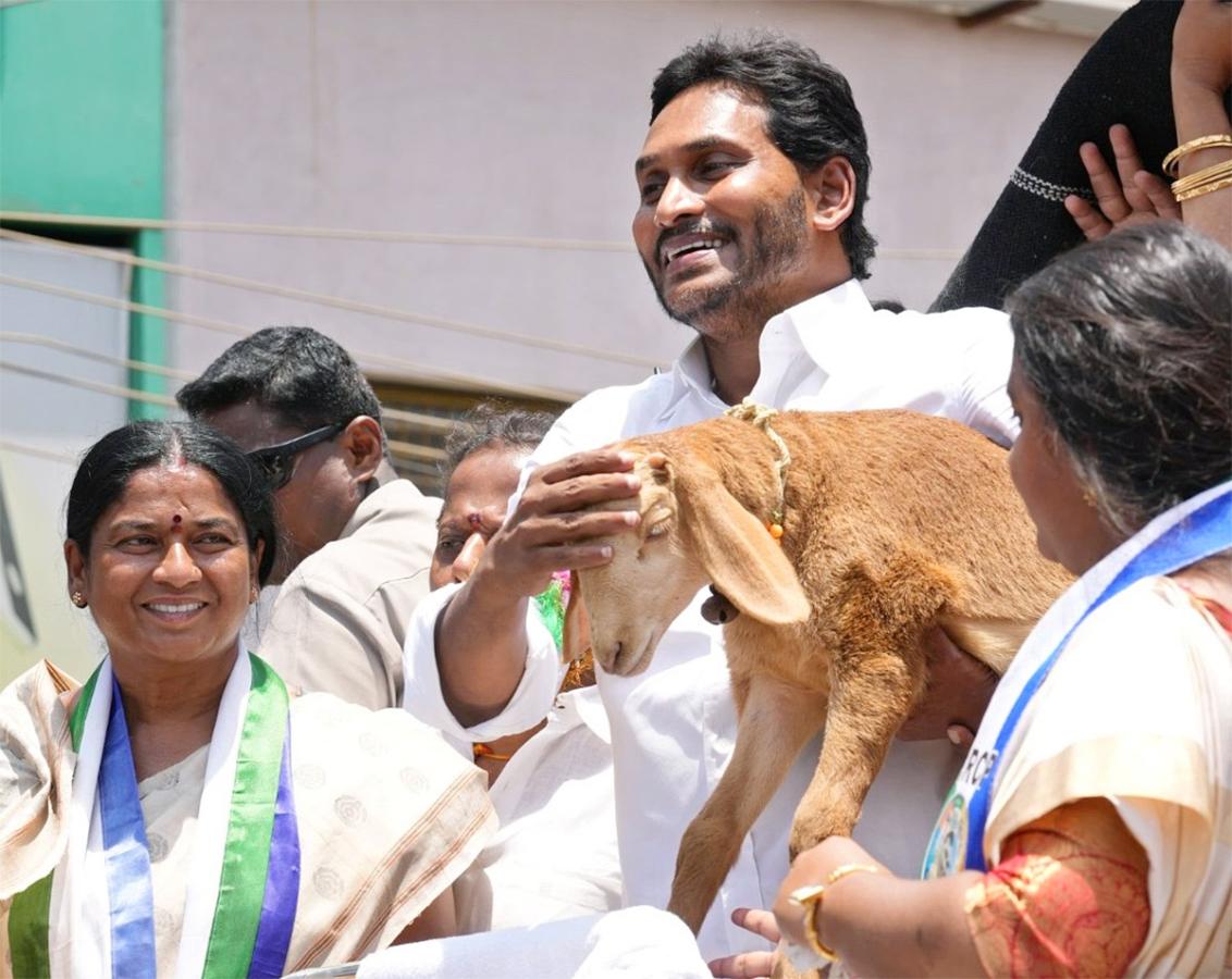 Massive YSRCP Supporters Attend At Hindupuram CM Jagan Road Show6