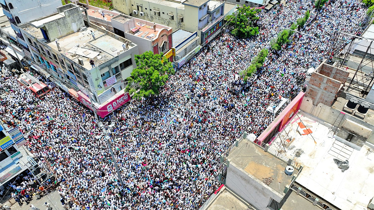 Massive YSRCP Supporters Attend At Hindupuram CM Jagan Road Show7