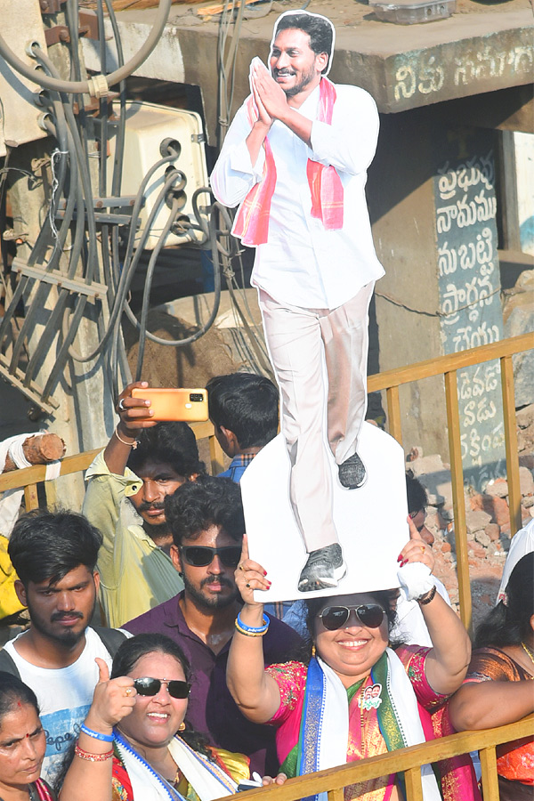 Best Photos of The Day in AP and Telangana Photo Gallery3