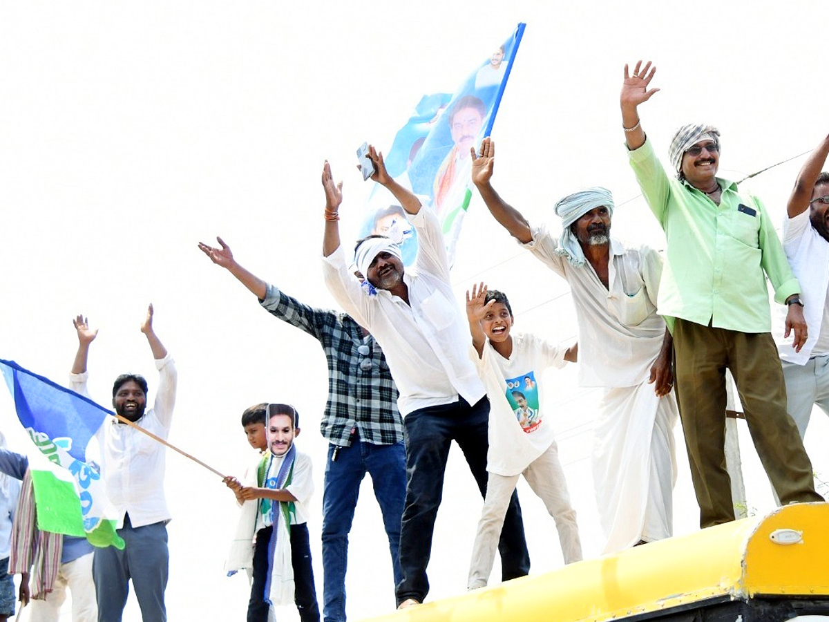 AP CM YS Jagan Public Meeting at Macherla Photos 22