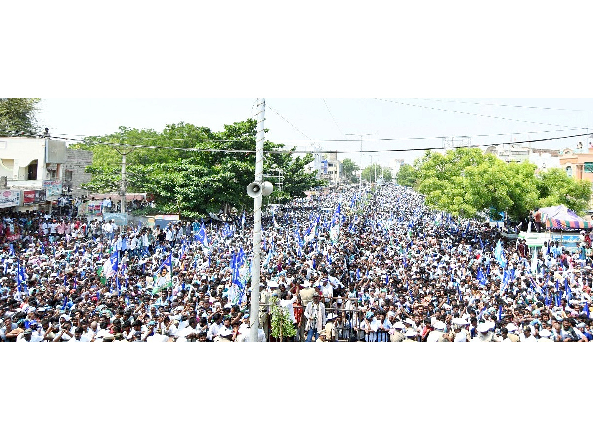 AP CM YS Jagan Public Meeting at Macherla Photos 14