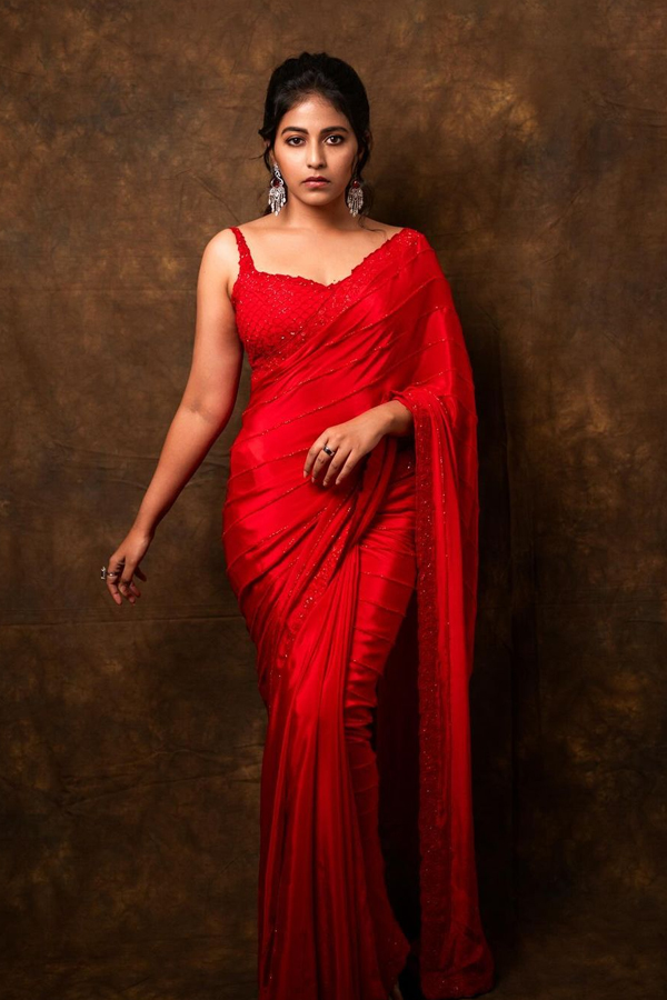 Tollywood Actress Anjali Looks More Beautiful In Saree12