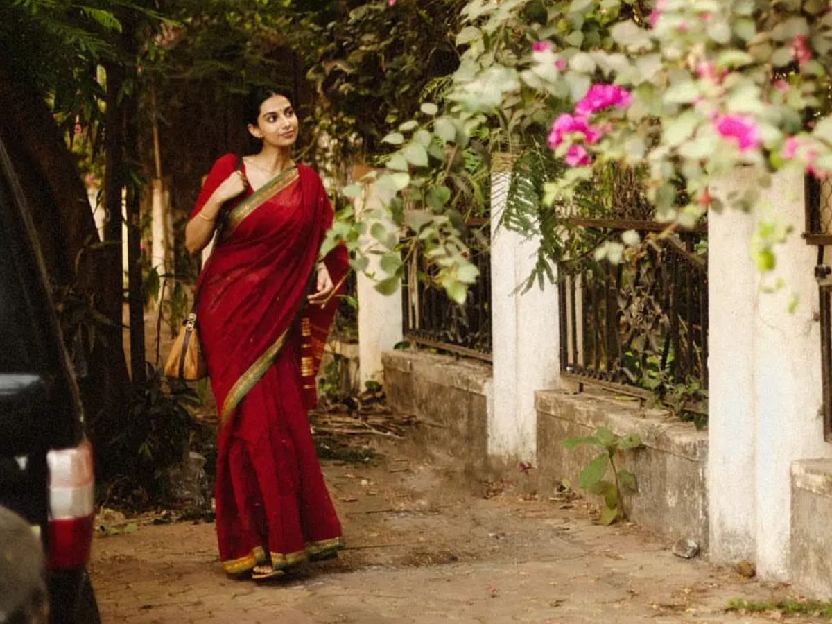 Tollywood Actress Meenakshi Chaudhary Latest Photos In Red Saree8