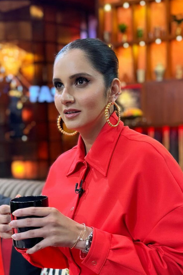 Sania Mirza's Latest Photos With Smile8