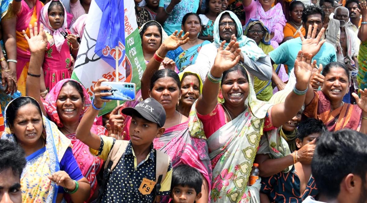 CM YS Jagan Mohan Reddy Public Meeting Ichapuram Srikakulam District Photos2