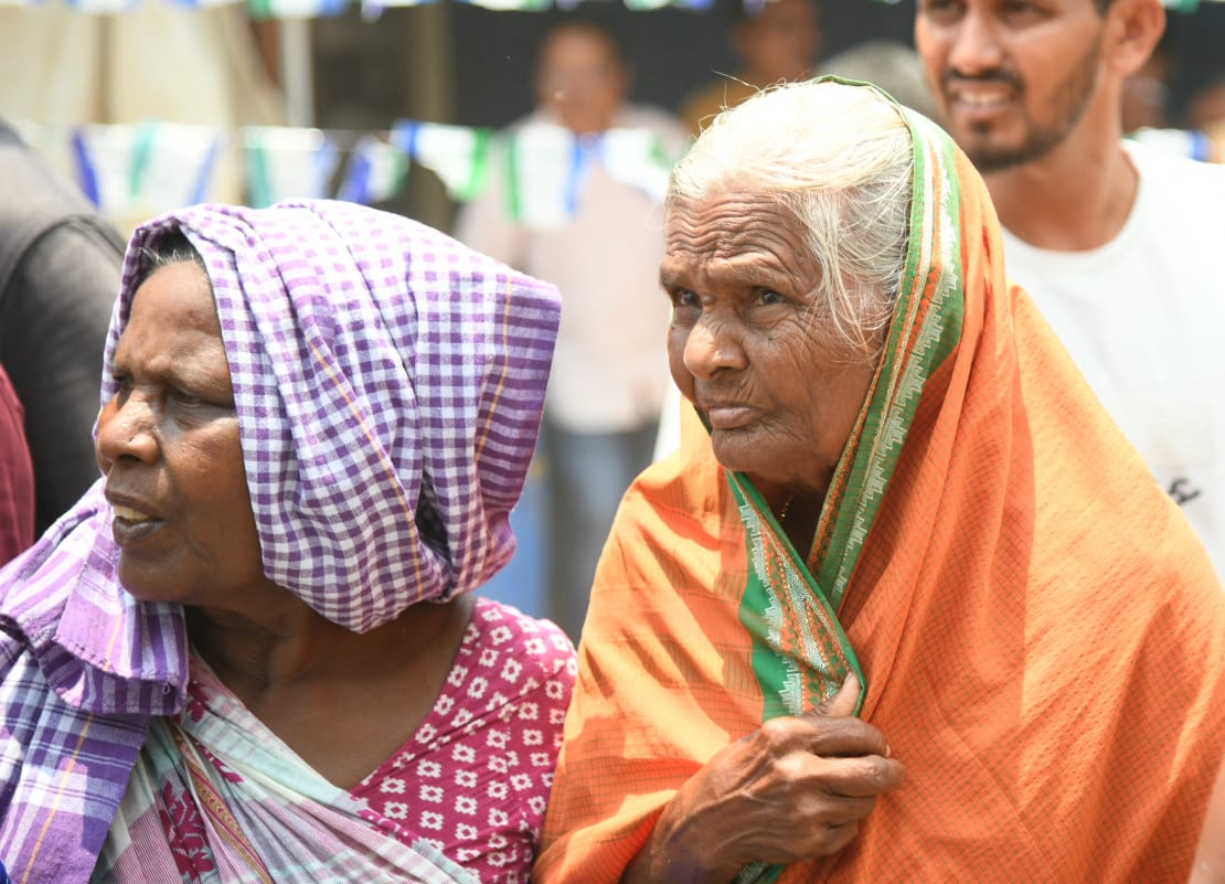 CM YS Jagan Mohan Reddy Public Meeting Ichapuram Srikakulam District Photos7