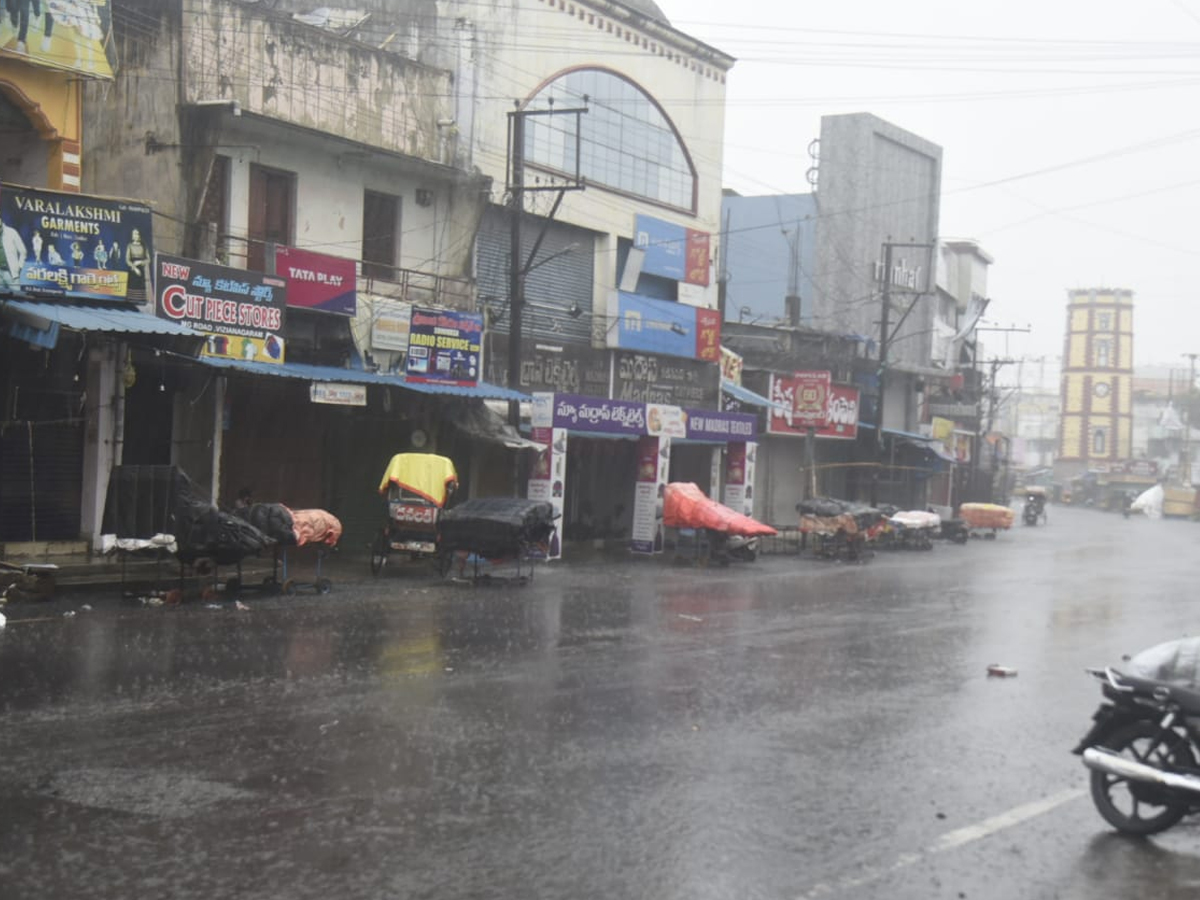 Heavy Rains In Andhra Pradesh4