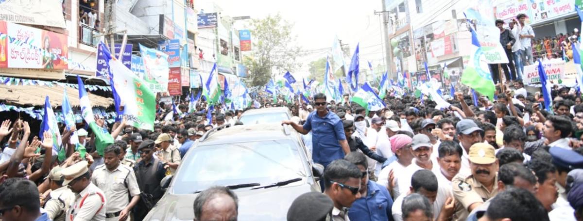 CM YS Jagan Mohan Reddy Public Meeting Ichapuram Srikakulam District Photos10