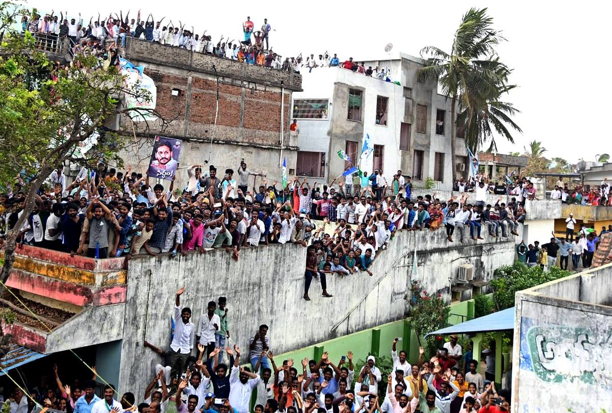 AP CM YS Jagan Rajanagaram Siddham Election Campaign Photos15