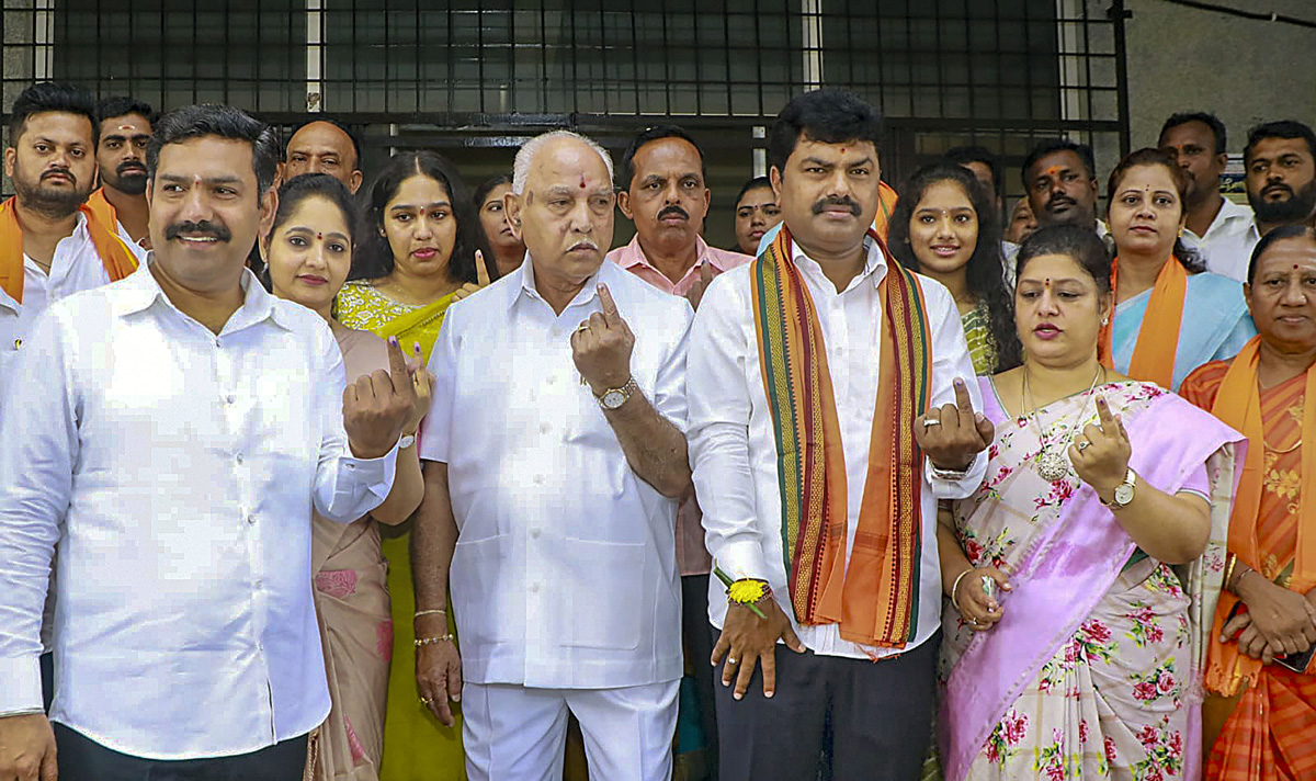  3rd Phase of Lok Sabha Election Polling Photo12