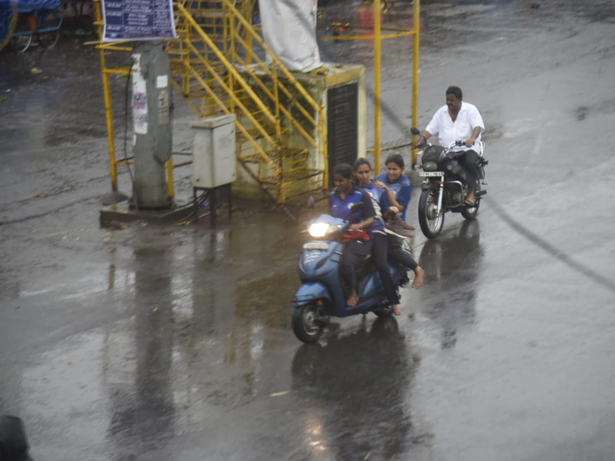 Heavy Rains In Andhra Pradesh12