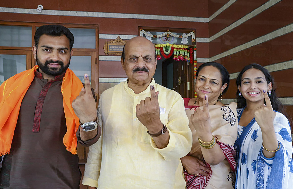  3rd Phase of Lok Sabha Election Polling Photo15